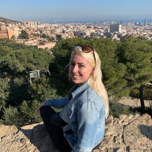 Meet your Posher, Adelen